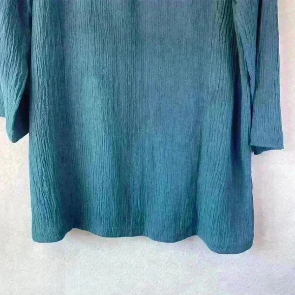 Soft Surrondings Blue 3/4 Sleeve Crinkle‎ Textured Button Accents Tunic Size L - Picture 12 of 14
